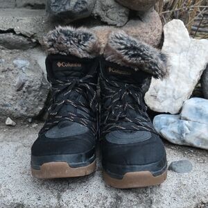 Columbia Black and Brown Winter Boots with Faux Fur